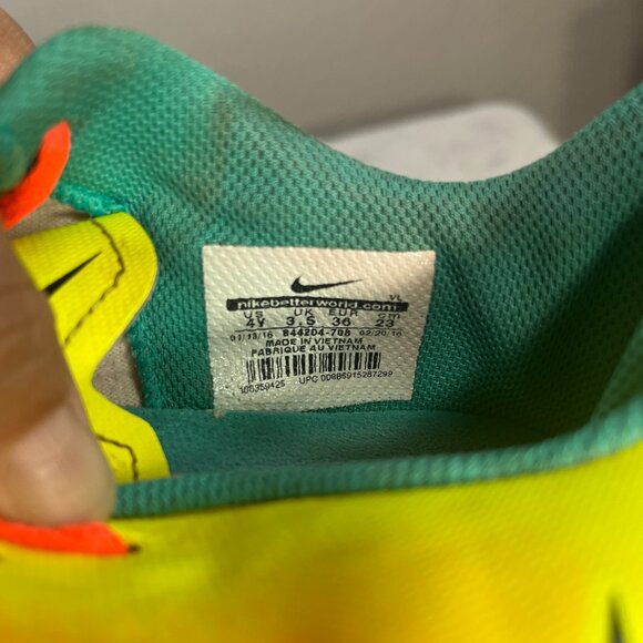 Nike Magista Ola 2 FG Youth Jr 4 Soccer Cleats Football Boots Volt Orange Yellow - Picture 9 of 9